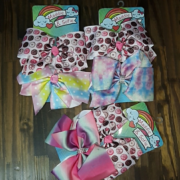 Hair Accessories - Picture 1 of 1